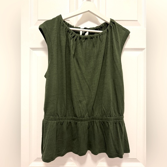 Banana Republic Olive Green Malibu Sleeveless Tee - Picture 1 of 3